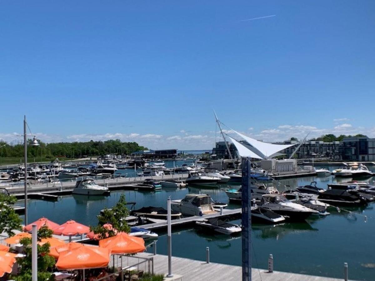 Stunning Stayz At Friday Harbour Beach Marina Resort Lake Simcoe Innisfil Bagian luar foto