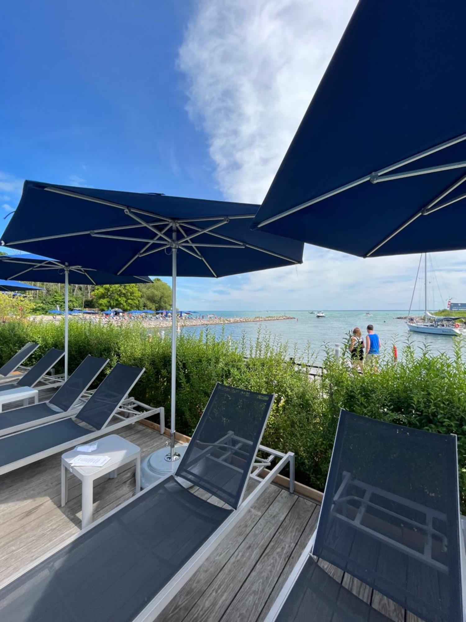 Stunning Stayz At Friday Harbour Beach Marina Resort Lake Simcoe Innisfil Bagian luar foto